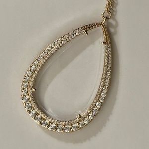 Moderne Monocle “ARIA” monocle: simulated diamonds; 30” gold plated chain NWOT